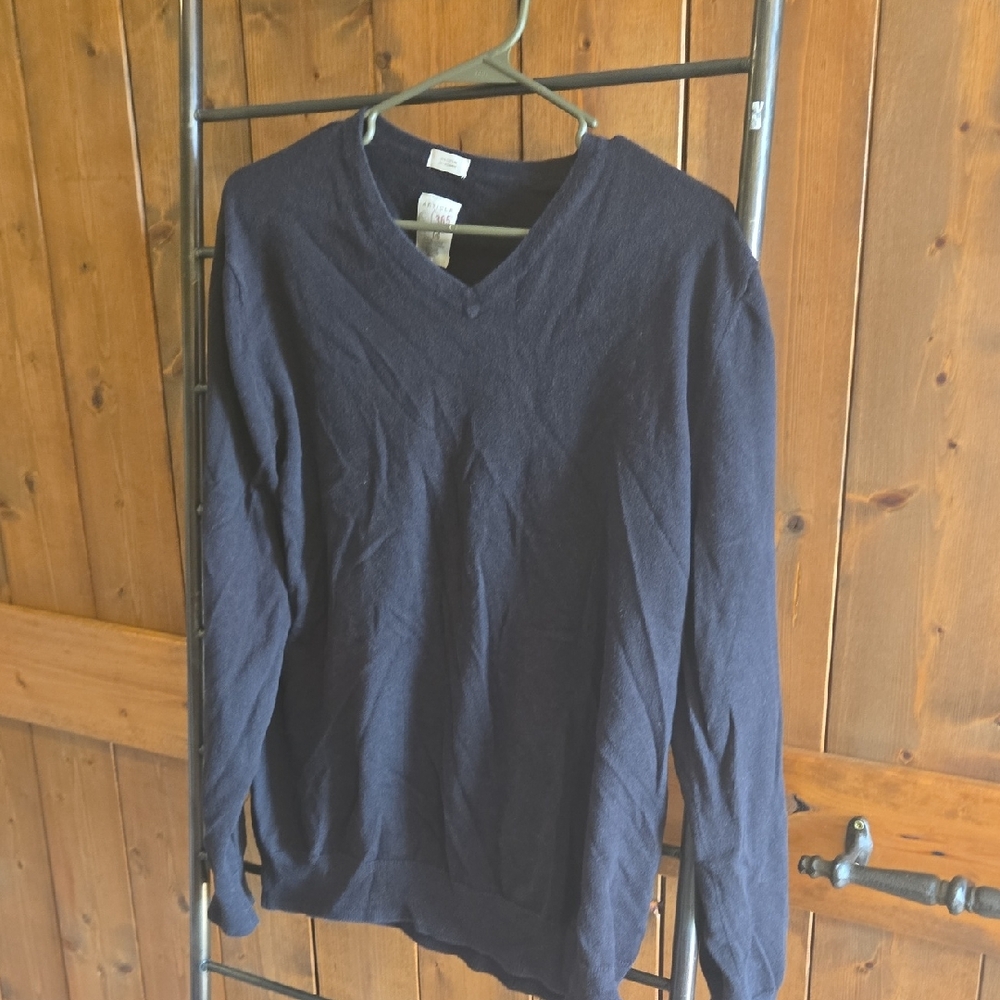 Article Men's V-Neck Sweater - Navy Blue